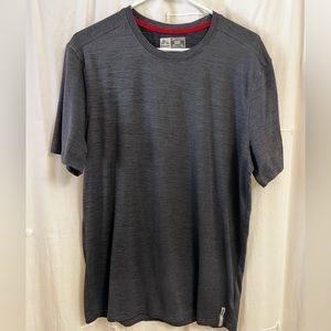 Athletic short sleeve shirt